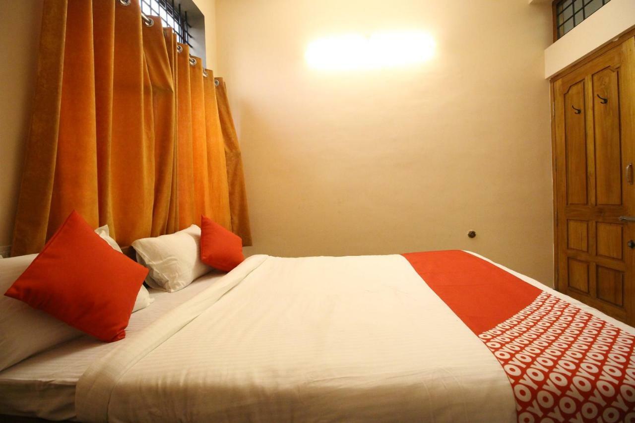 Oyo Flagship 30734 Jeevan Lodge Shimoga Exterior photo