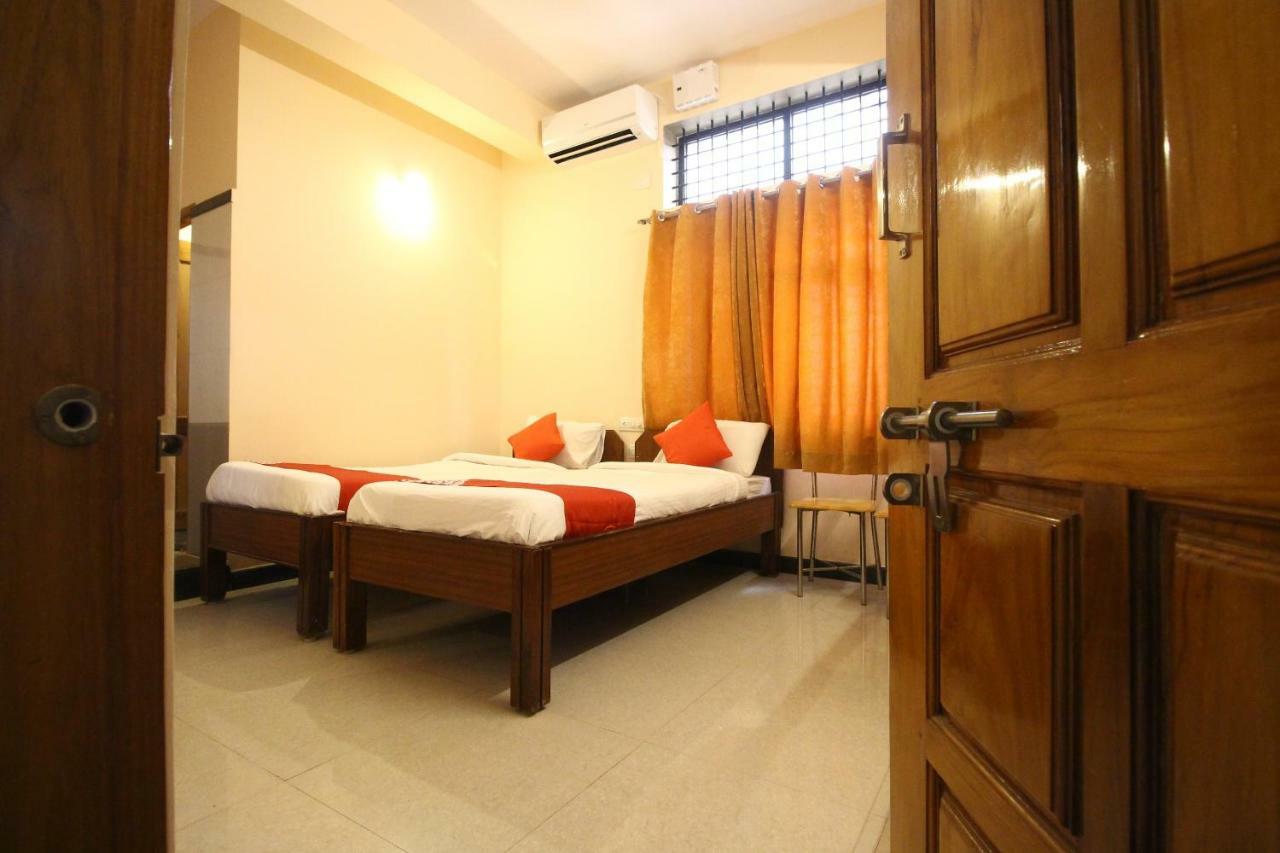 Oyo Flagship 30734 Jeevan Lodge Shimoga Exterior photo